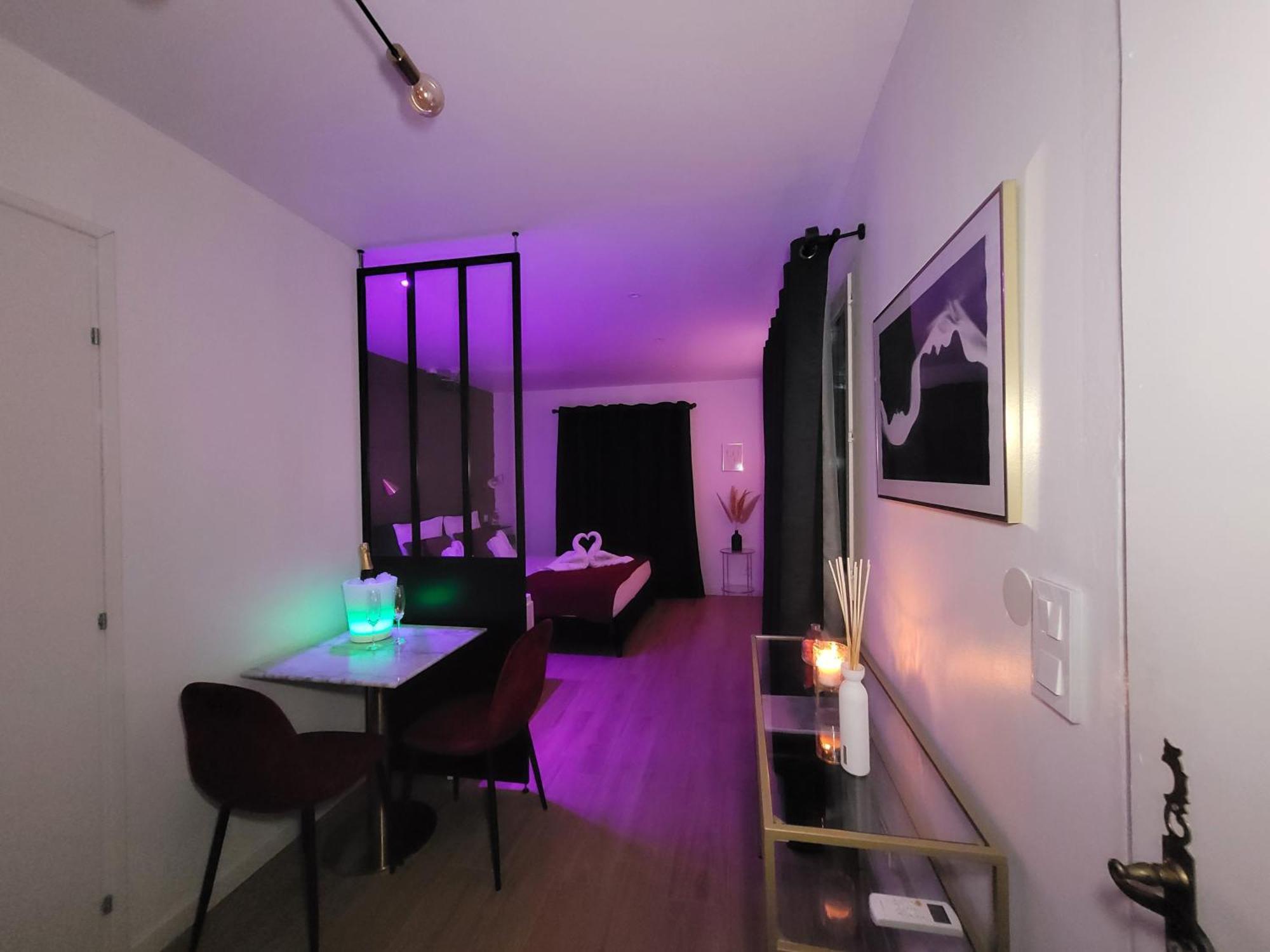 Nuit D'Evasion Love Room Avec Baignoire Balneotherapie Toulon Buitenkant foto